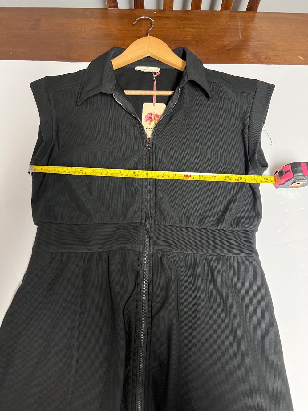 entro Black Ribbed Zip-Front Collared Dress - Picture 10 of 13
